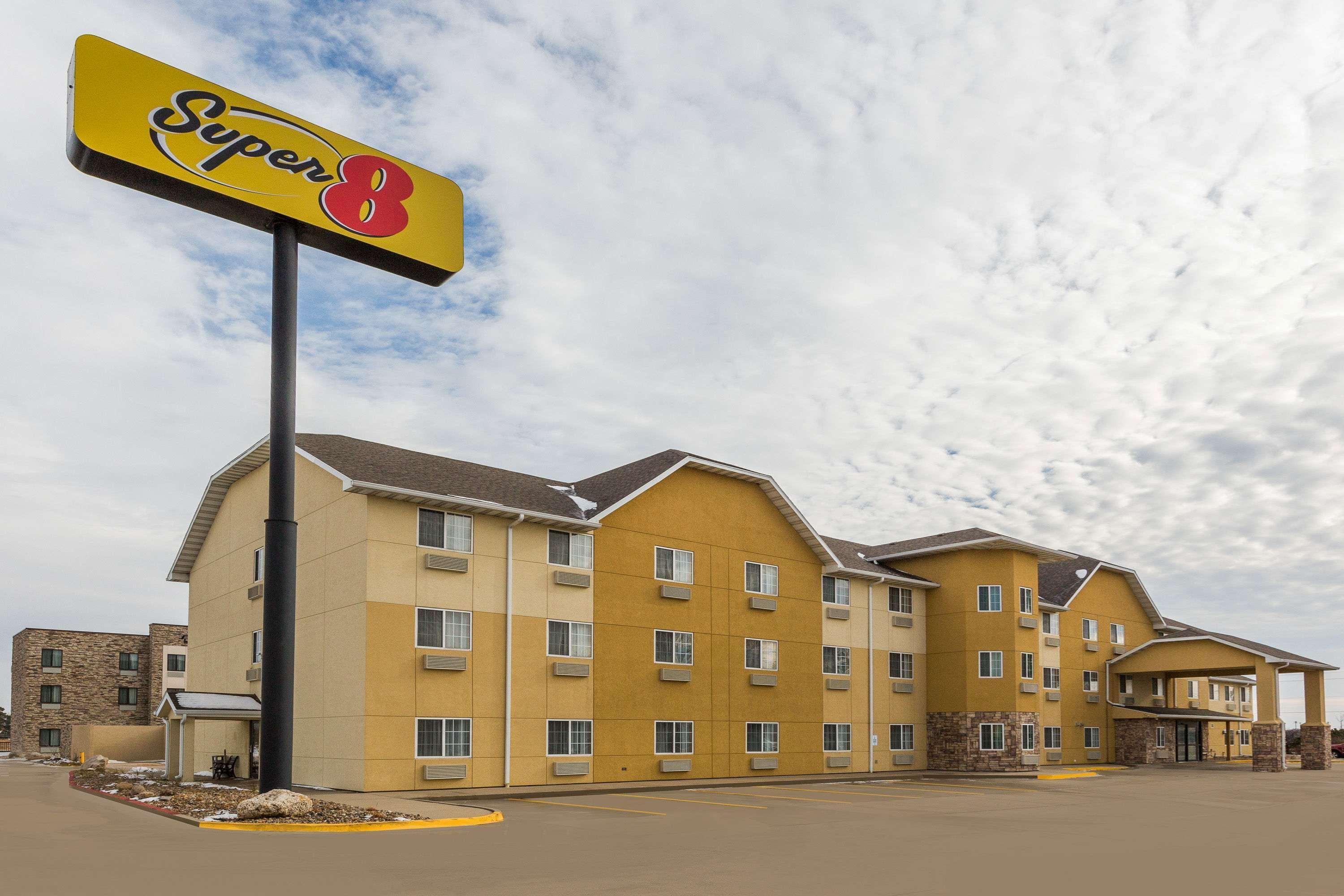 Super 8 By Wyndham Altoona Hotel Eksteriør billede